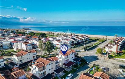Kuşadası Davutlar Sahile Ve Plaja İlk Sitede Tripleks Villa