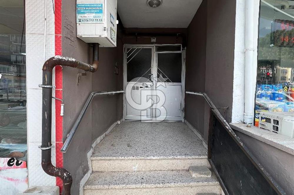 LAPSEKİ ÇARŞI MERKEZİNDE 2+1 SATILIK DAİRE