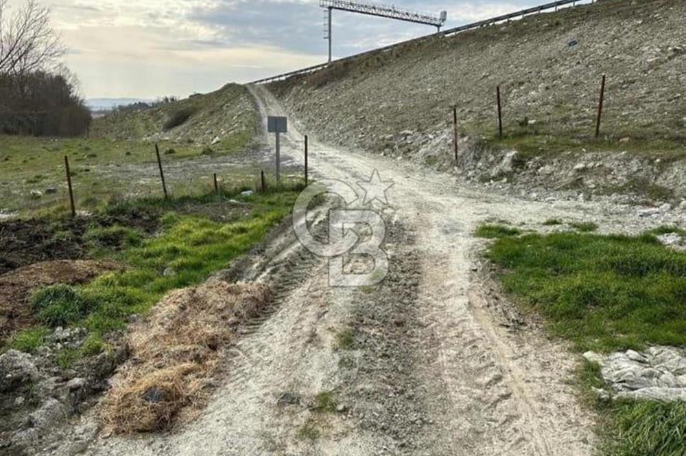 ÇATALÇA MÜKEMMEL ÇİFTLİK VE ARAZİSİ ANA YOL ÜZERİ
