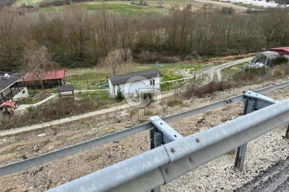 ÇATALÇA MÜKEMMEL ÇİFTLİK VE ARAZİSİ ANA YOL ÜZERİ