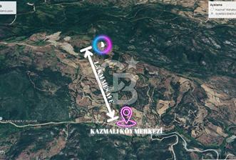 BİGA KAZMALI KÖYÜNDE TARIMA ELVERİŞLİ SATILIK TARLA 
