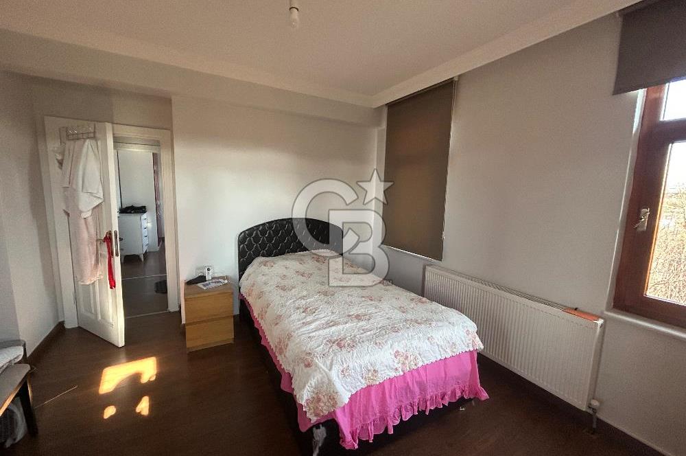 https://www.sahibinden.com/ilan/emlak-konut-satilik-golbasi-karsiyaka-800m2-arsa-payli-250m2-satilik-villa-1226554341/detay/