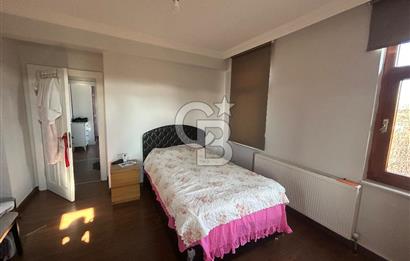 https://www.sahibinden.com/ilan/emlak-konut-satilik-golbasi-karsiyaka-800m2-arsa-payli-250m2-satilik-villa-1226554341/detay/