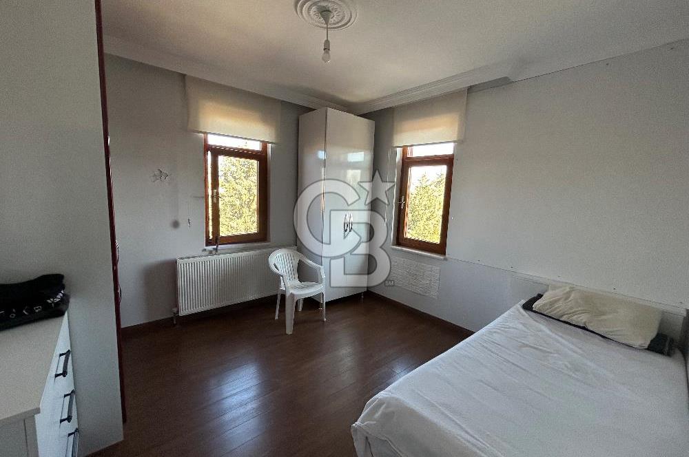 https://www.sahibinden.com/ilan/emlak-konut-satilik-golbasi-karsiyaka-800m2-arsa-payli-250m2-satilik-villa-1226554341/detay/