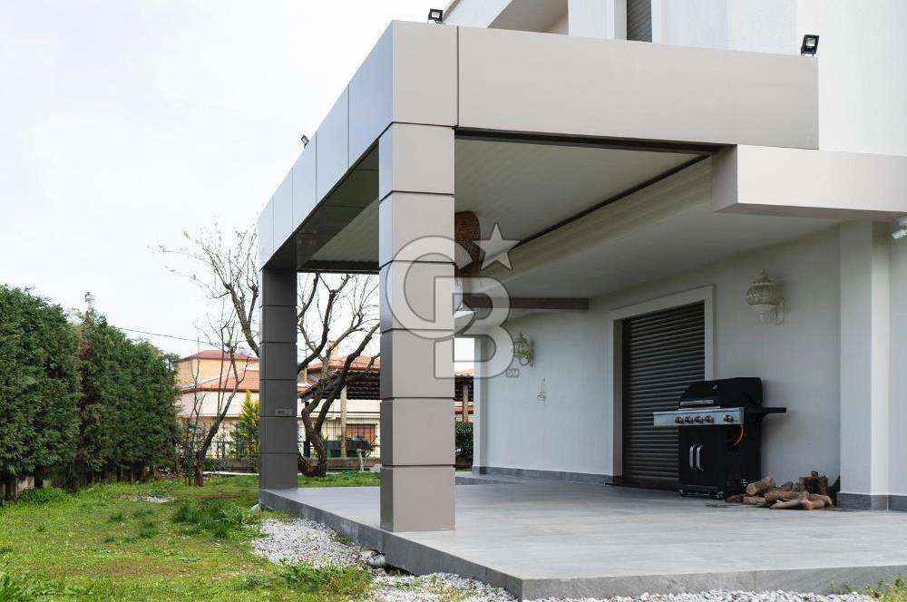 Hallaçlar Mah. Doğa Sitesinde 4.5+1 395 M² Satılık Lüks Villa