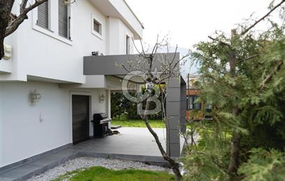Hallaçlar Mah. Doğa Sitesinde 4.5+1 395 M² Satılık Lüks Villa