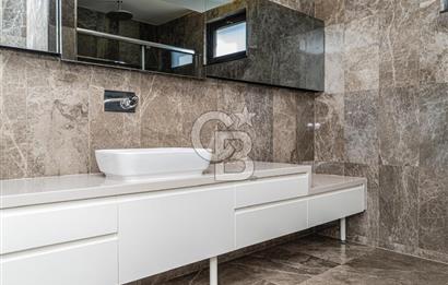 Hallaçlar Mah. Doğa Sitesinde 4.5+1 395 M² Satılık Lüks Villa