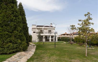 Hallaçlar Mah. Doğa Sitesinde 4.5+1 395 M² Satılık Lüks Villa