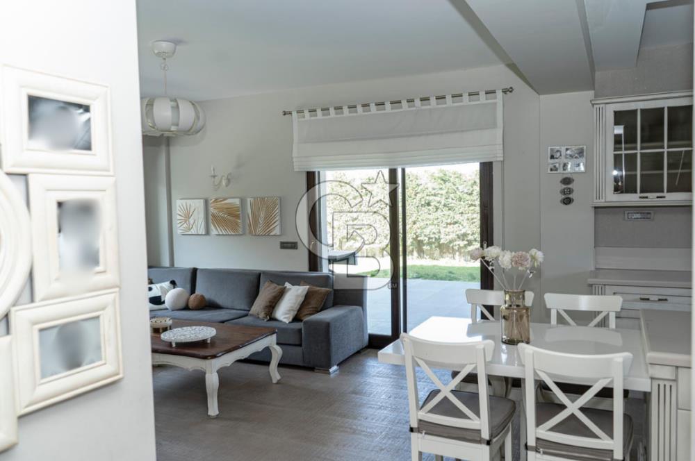 Hallaçlar Mah. Doğa Sitesinde 4.5+1 395 M² Satılık Lüks Villa