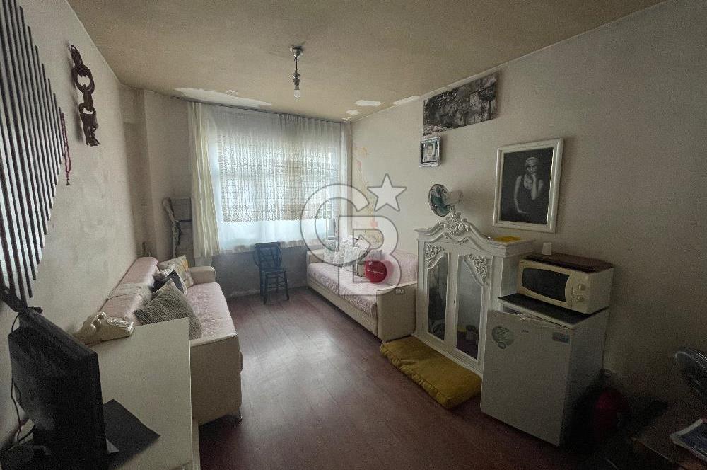 BEYOĞLU HACIMİMİ’DE KÖŞE KONUMLU SATILIK BİNA