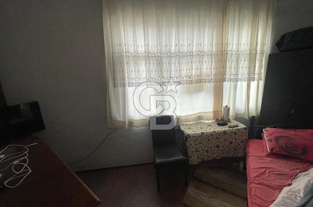 BEYOĞLU HACIMİMİ’DE KÖŞE KONUMLU SATILIK BİNA