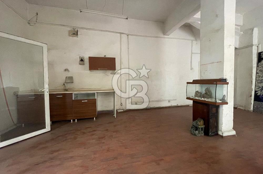 BEYOĞLU HACIMİMİ’DE KÖŞE KONUMLU SATILIK BİNA
