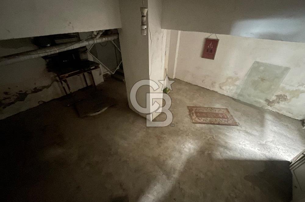 BEYOĞLU HACIMİMİ’DE KÖŞE KONUMLU SATILIK BİNA