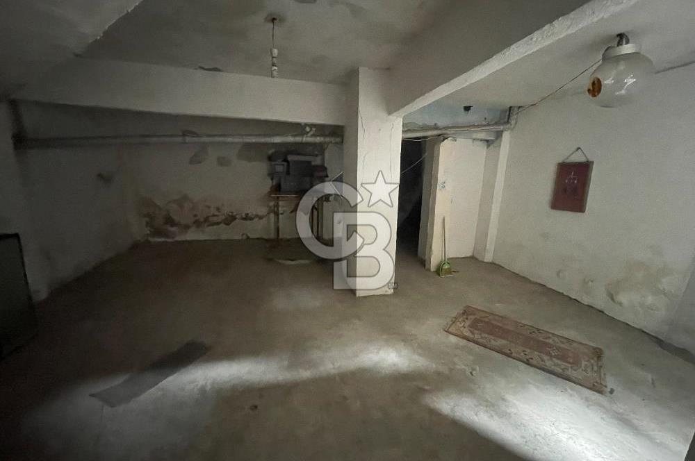 BEYOĞLU HACIMİMİ’DE KÖŞE KONUMLU SATILIK BİNA