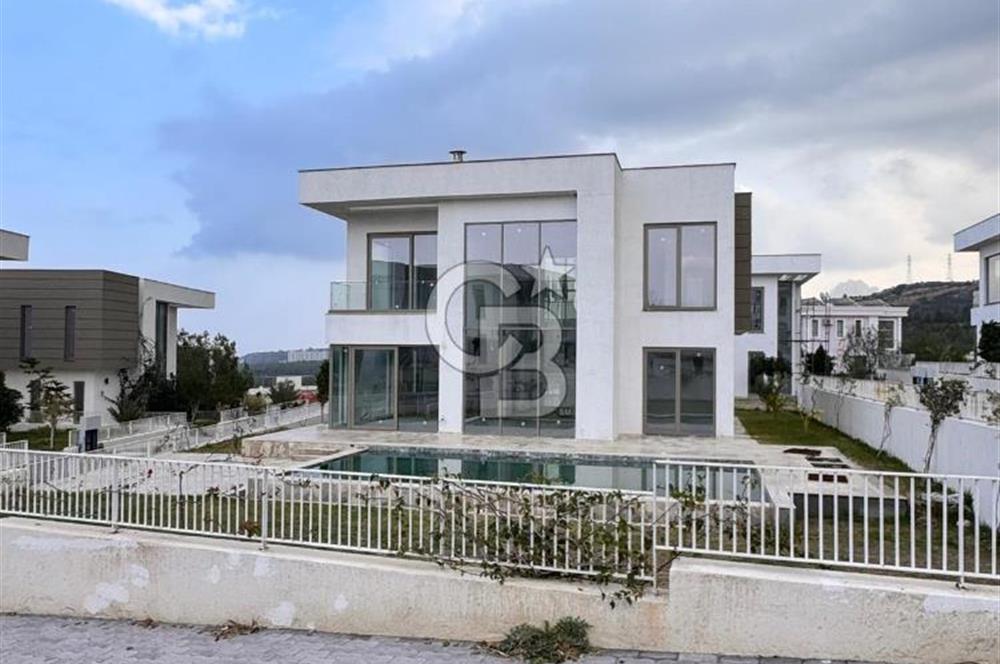 Girne Çatalköy Bölgesinde Satılık Ultra Lüks Villalar !!!