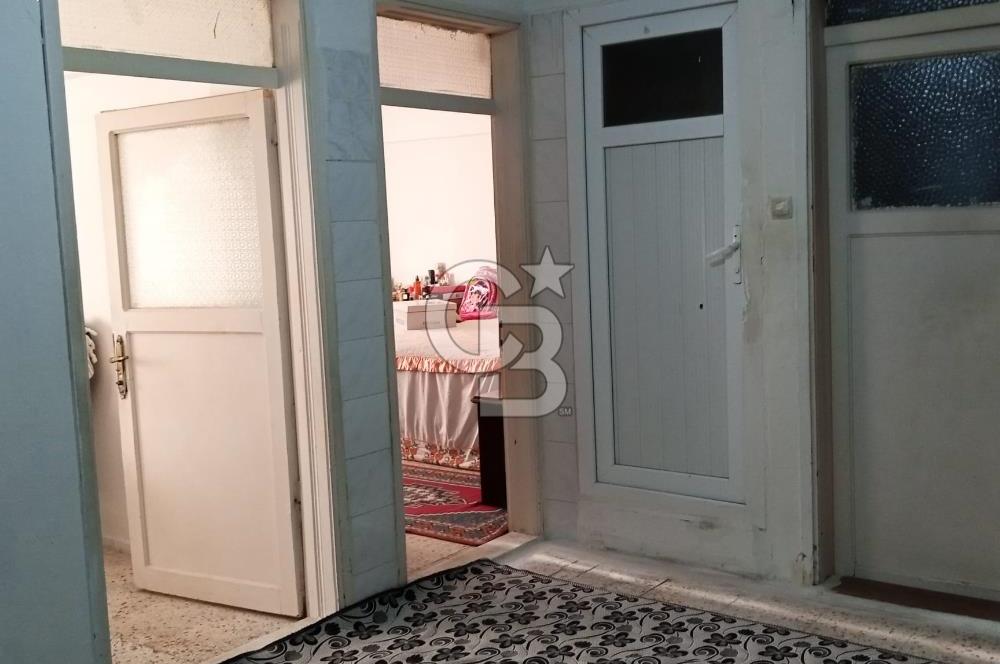 İzmir Buca'da 2 Katlı Satılık Müstakil Bina! Hem Yatırıma Hem Oturuma Uygun!