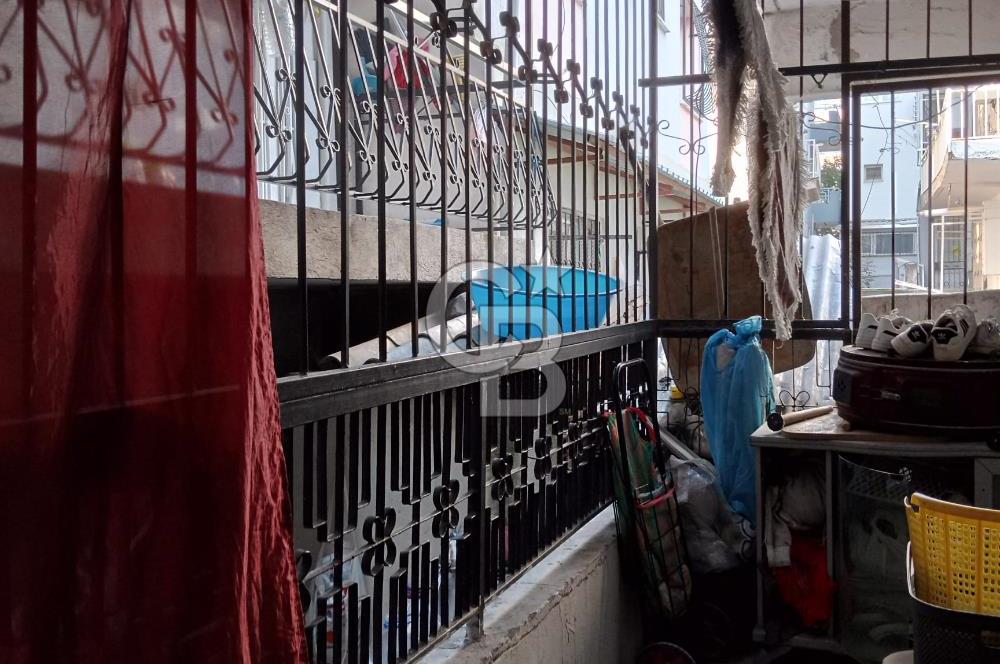 İzmir Buca'da 2 Katlı Satılık Müstakil Bina! Hem Yatırıma Hem Oturuma Uygun!