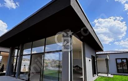 Gölbaşında Site İçerisinde Yatay Mimari 5+1 Lüx Villa