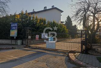 KORU MAHALLESİNDE MUHTEŞEM KONUMDA SATILIK BAHÇELİ VİLLA