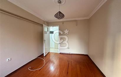 Kiralık 3 + 1 daire Karşıyaka Atarürk bulvarı