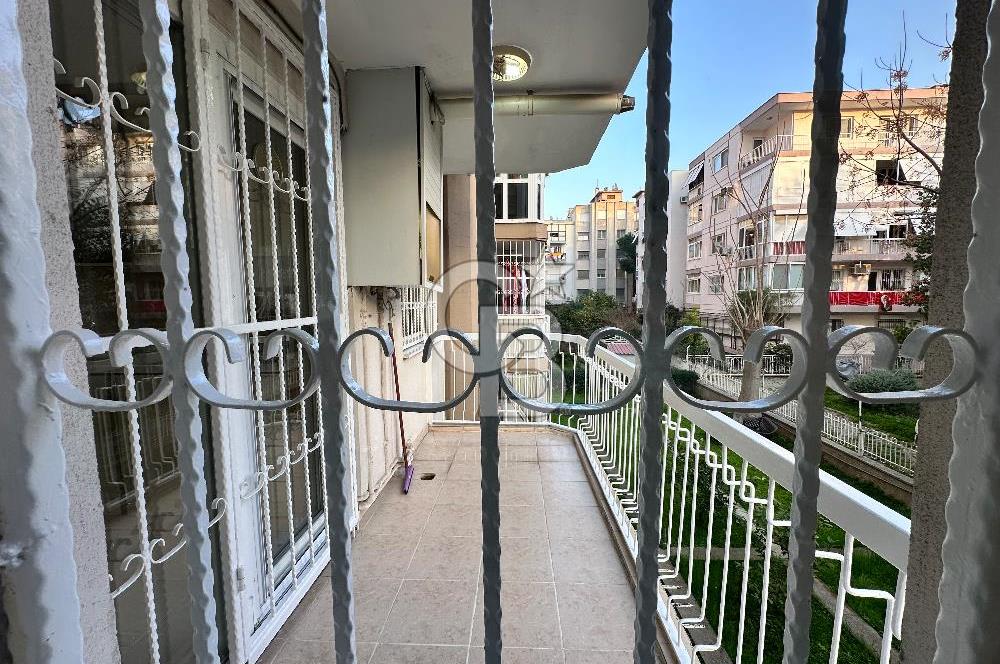 Kiralık 3 + 1 daire Karşıyaka Atarürk bulvarı