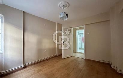 Kiralık 3 + 1 daire Karşıyaka Atarürk bulvarı