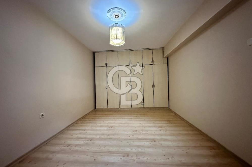 Kiralık 3 + 1 daire Karşıyaka Atarürk bulvarı