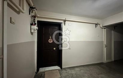 Kiralık 3 + 1 daire Karşıyaka Atarürk bulvarı