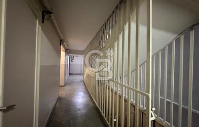 Kiralık 3 + 1 daire Karşıyaka Atarürk bulvarı
