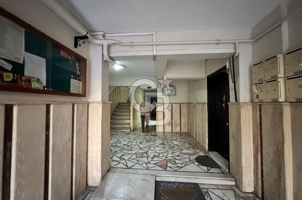 Kiralık 3 + 1 daire Karşıyaka Atarürk bulvarı