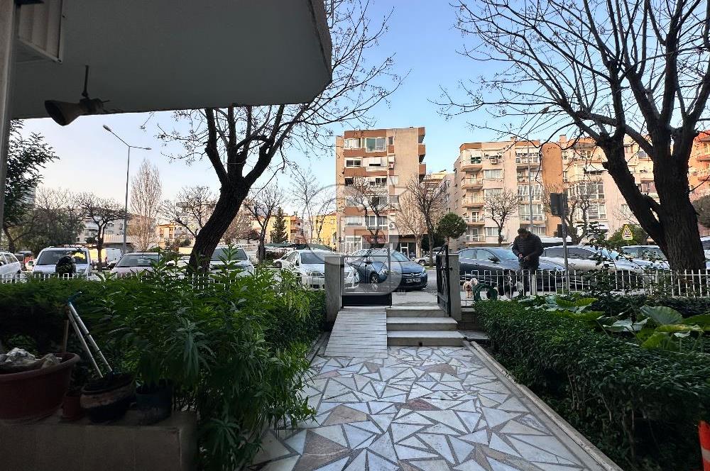 Kiralık 3 + 1 daire Karşıyaka Atarürk bulvarı