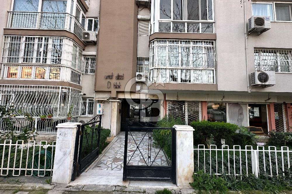 Kiralık 3 + 1 daire Karşıyaka Atarürk bulvarı