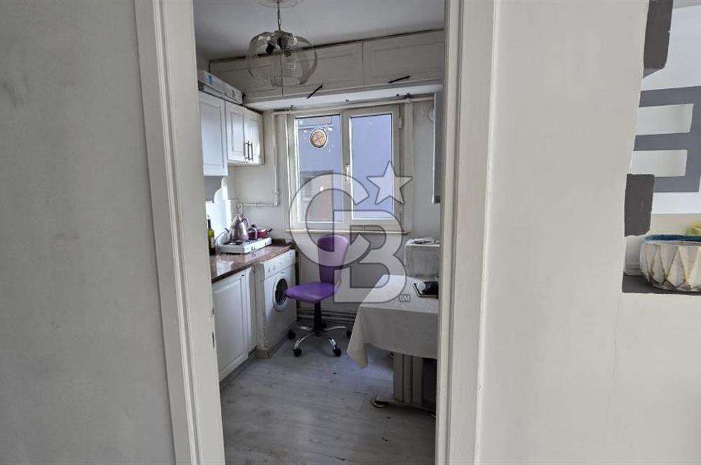 Şirinevler Meydan'da E-5 Cepheli Kiralık İş Yerine Uygun Daire