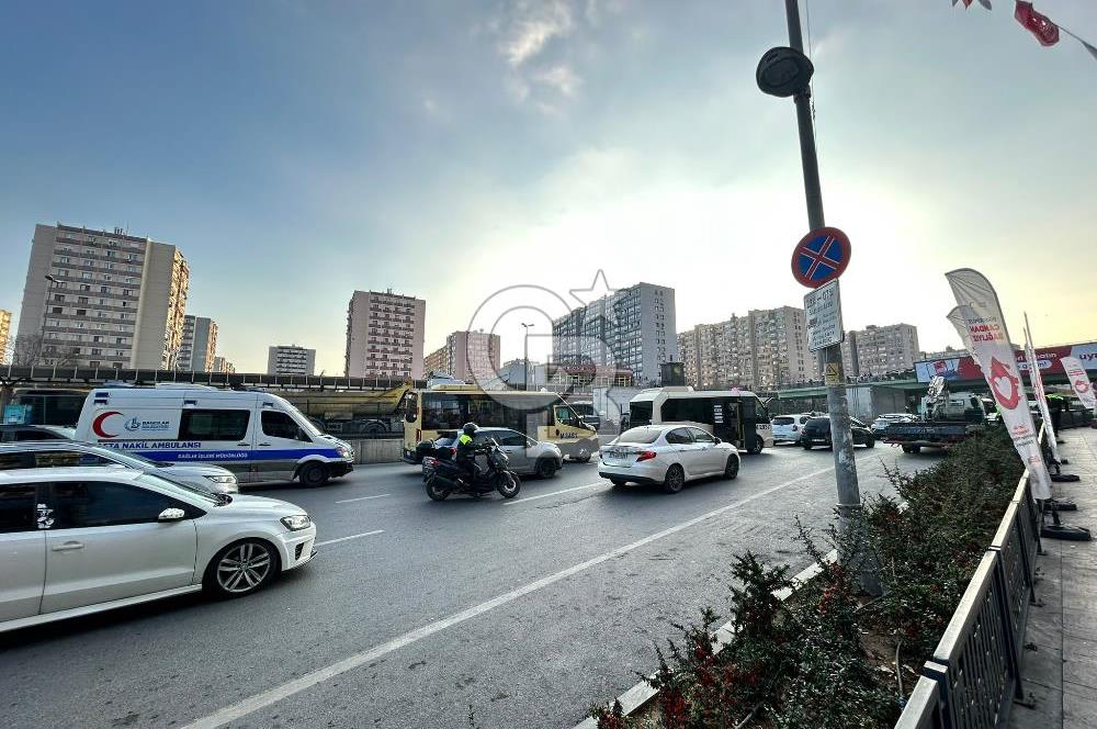 Şirinevler Meydan'da E-5 Cepheli Kiralık İş Yerine Uygun Daire