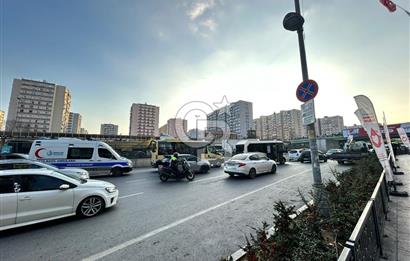 Şirinevler Meydan'da E-5 Cepheli Kiralık İş Yerine Uygun Daire