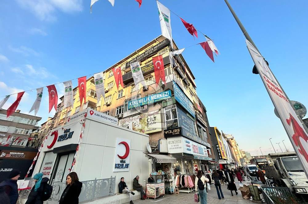 Şirinevler Meydan'da E-5 Cepheli Kiralık İş Yerine Uygun Daire