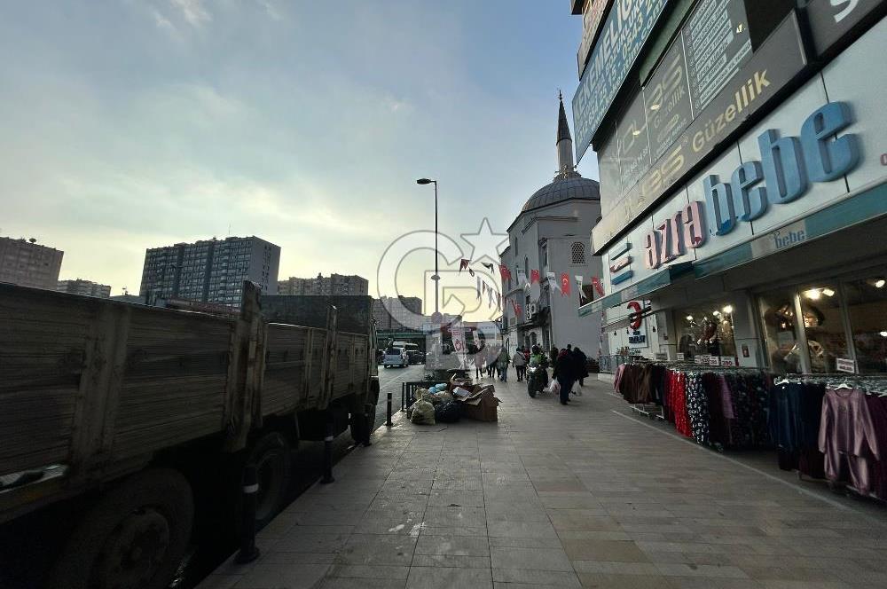 Şirinevler Meydan'da E-5 Cepheli Kiralık İş Yerine Uygun Daire