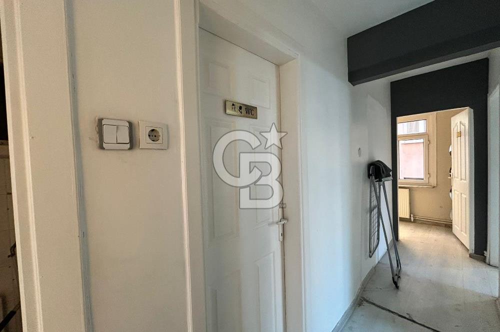 Şirinevler Meydan'da E-5 Cepheli Kiralık İş Yerine Uygun Daire
