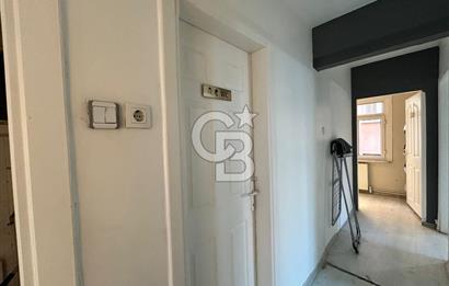 Şirinevler Meydan'da E-5 Cepheli Kiralık İş Yerine Uygun Daire