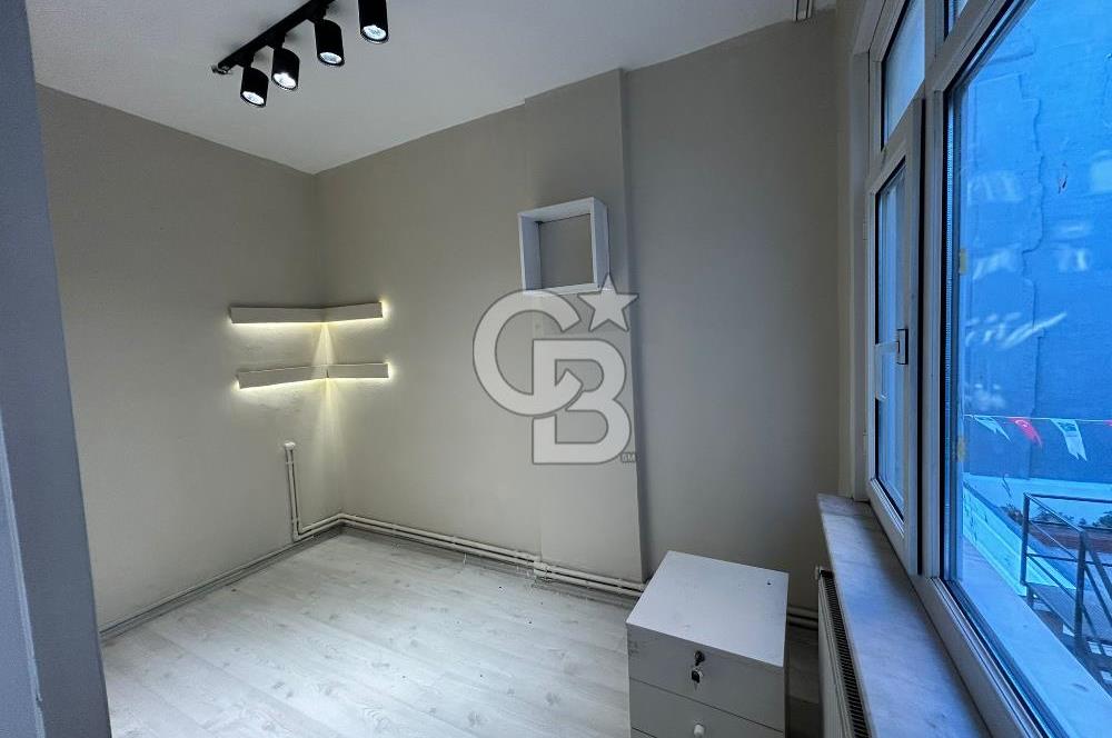 Şirinevler Meydan'da E-5 Cepheli Kiralık İş Yerine Uygun Daire