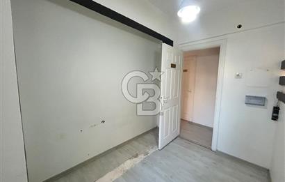 Şirinevler Meydan'da E-5 Cepheli Kiralık İş Yerine Uygun Daire