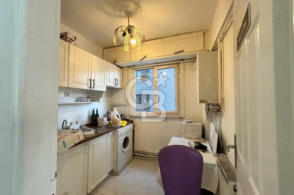 Şirinevler Meydan'da E-5 Cepheli Kiralık İş Yerine Uygun Daire