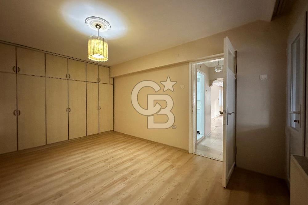 Kiralık 3 + 1 daire Karşıyaka Atarürk bulvarı