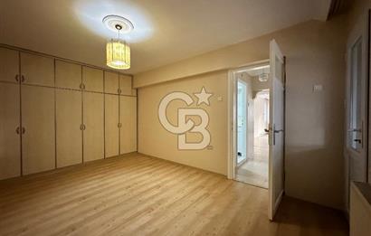 Kiralık 3 + 1 daire Karşıyaka Atarürk bulvarı