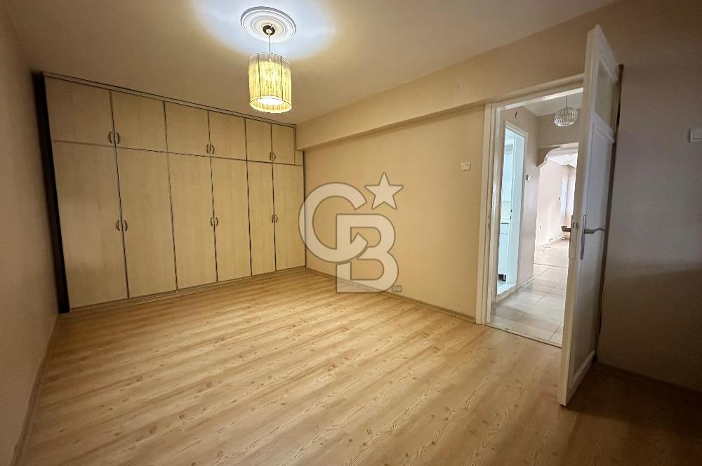 Kiralık 3 + 1 daire Karşıyaka Atarürk bulvarı