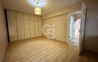 Kiralık 3 + 1 daire Karşıyaka Atarürk bulvarı