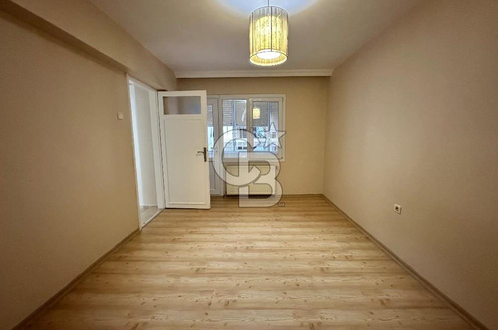 Kiralık 3 + 1 daire Karşıyaka Atarürk bulvarı