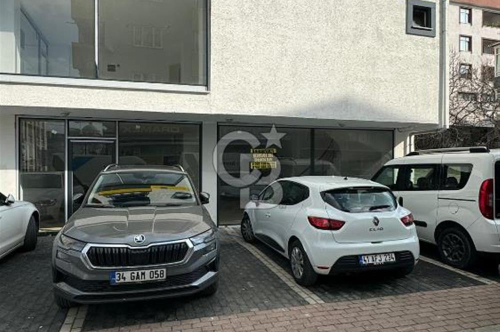 Fatih Caddesi'nin iki altı satılık dükkan 