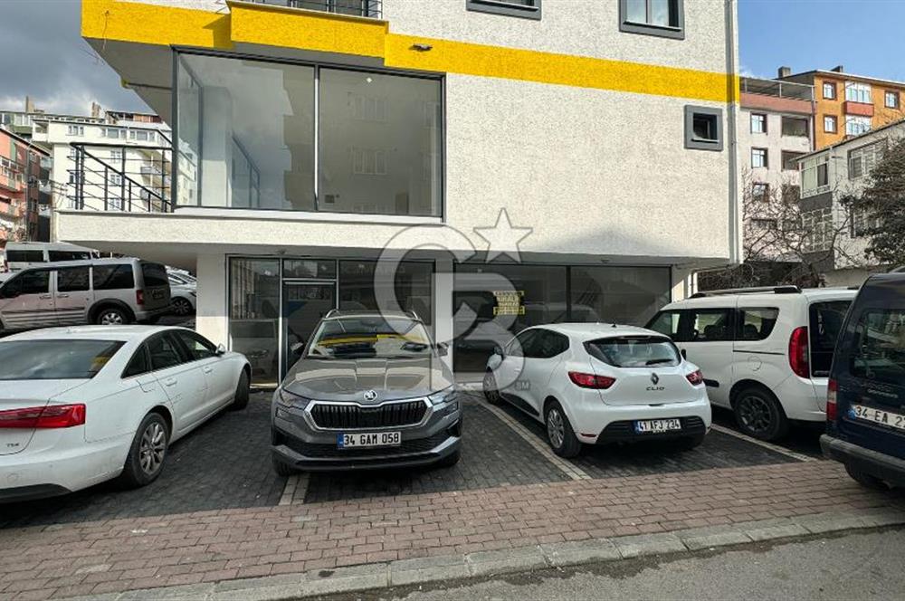 Fatih Caddesi'nin iki altı satılık dükkan 