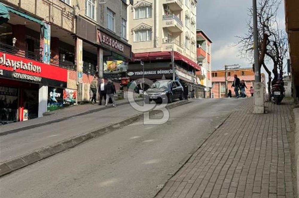 Fatih Caddesi'nin iki altı satılık dükkan 